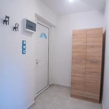 The Cool Underground Studio Apartman *